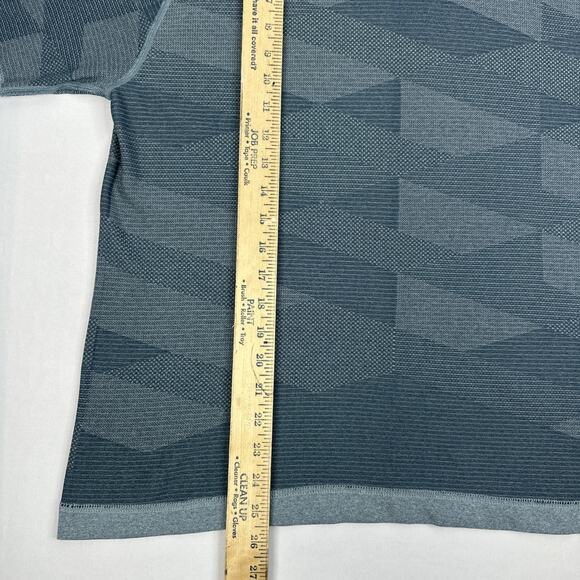 Lululemon Metal Vent Tech T-Shirt Men’s Large Blue Athletic Activewear Small - Picture 3 of 6